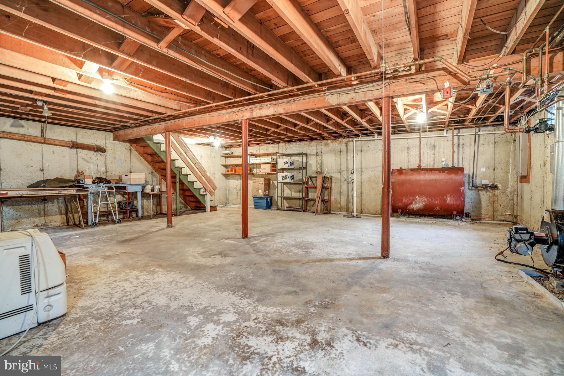 2901 Village Green Ln