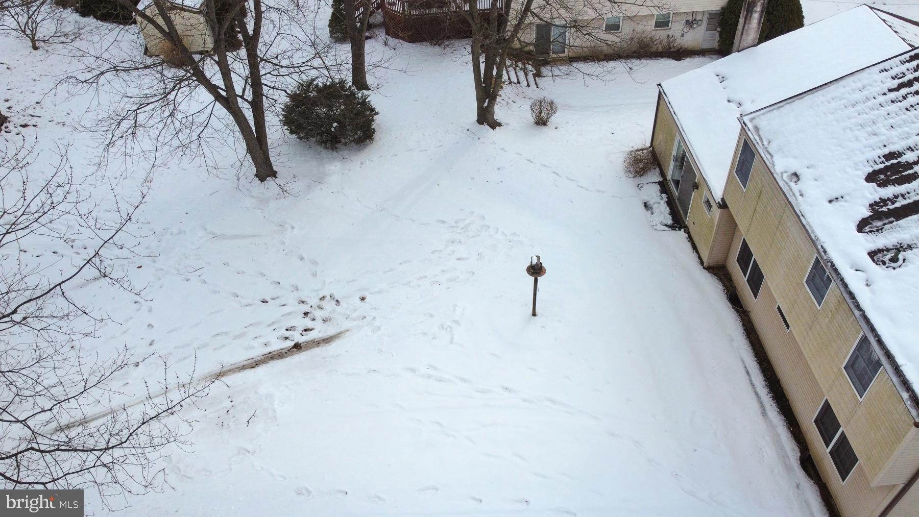 2901 Village Green Ln