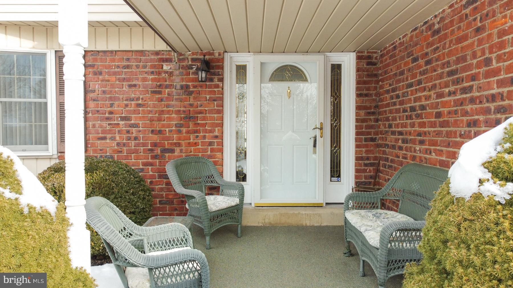 2901 Village Green Ln