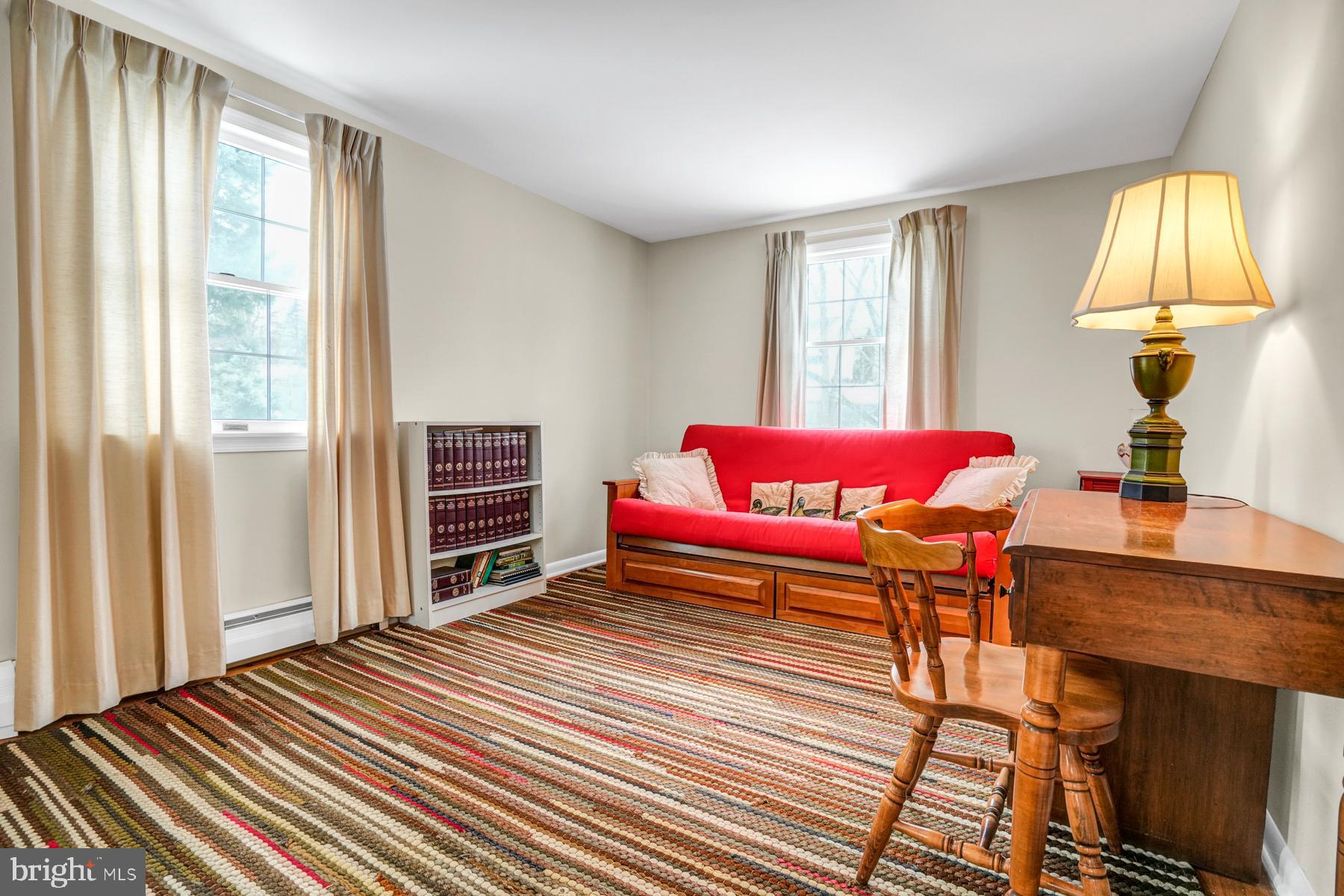 2901 Village Green Ln