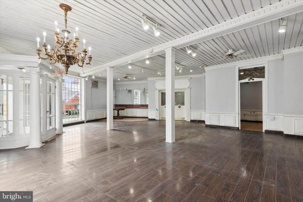 7801 Montgomery Ave