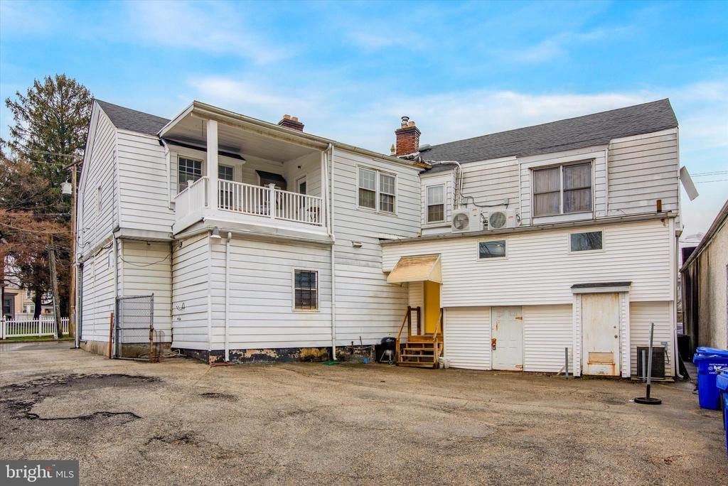 7801 Montgomery Ave