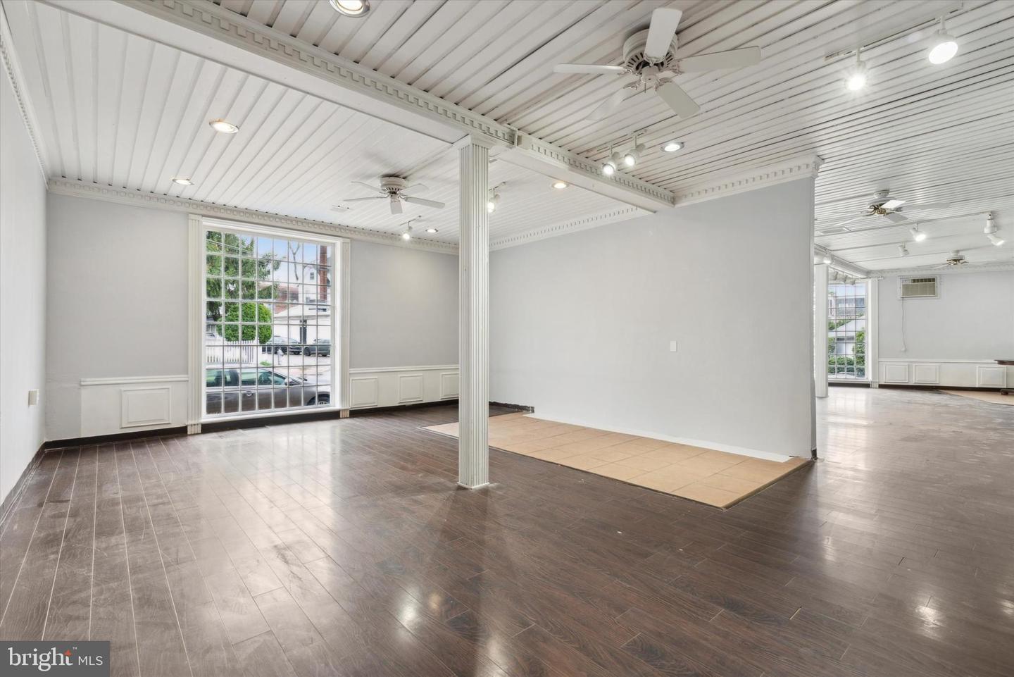 7801 Montgomery Ave