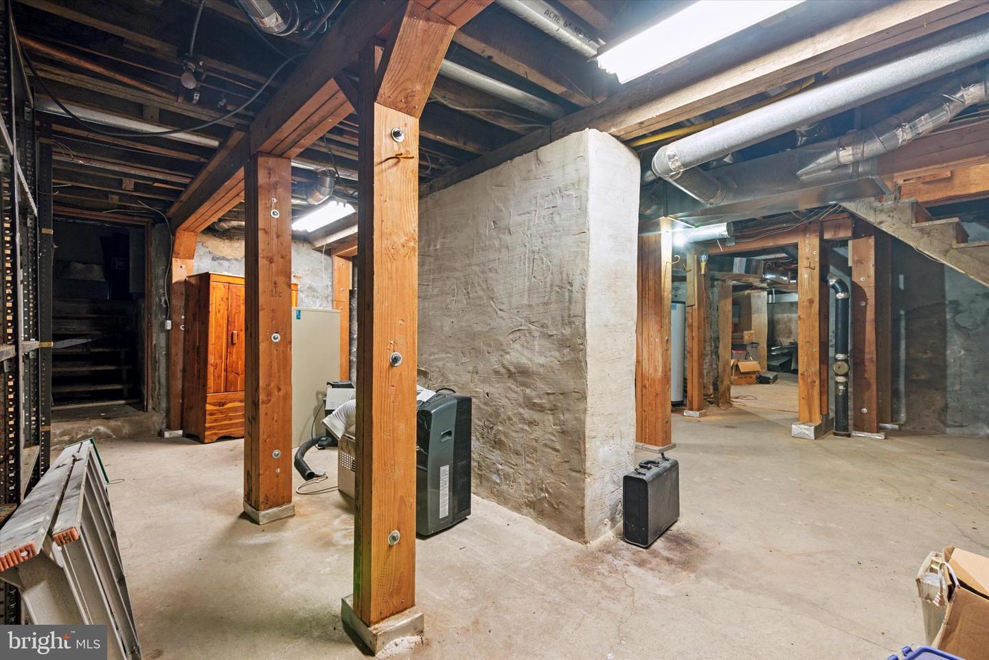 7801 Montgomery Ave