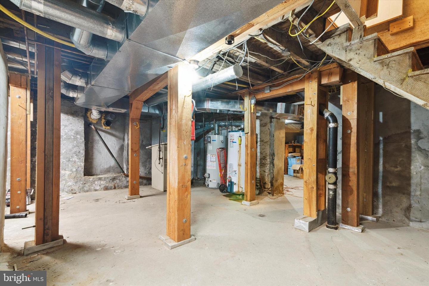 7801 Montgomery Ave