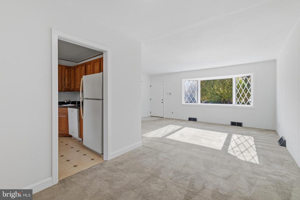 1054 MARIE ROAD