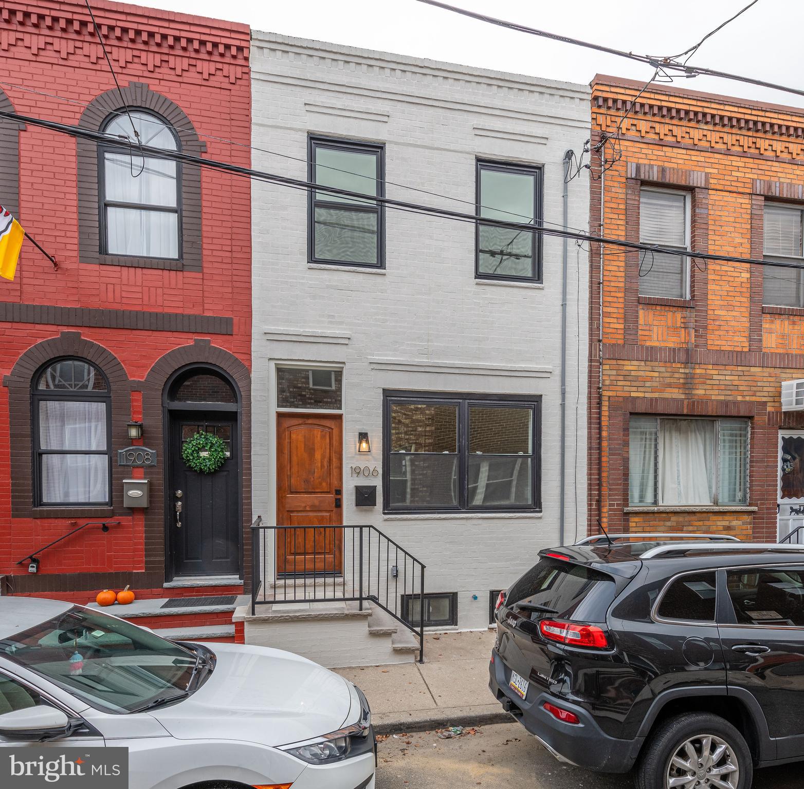 1906 S Warnock STREET