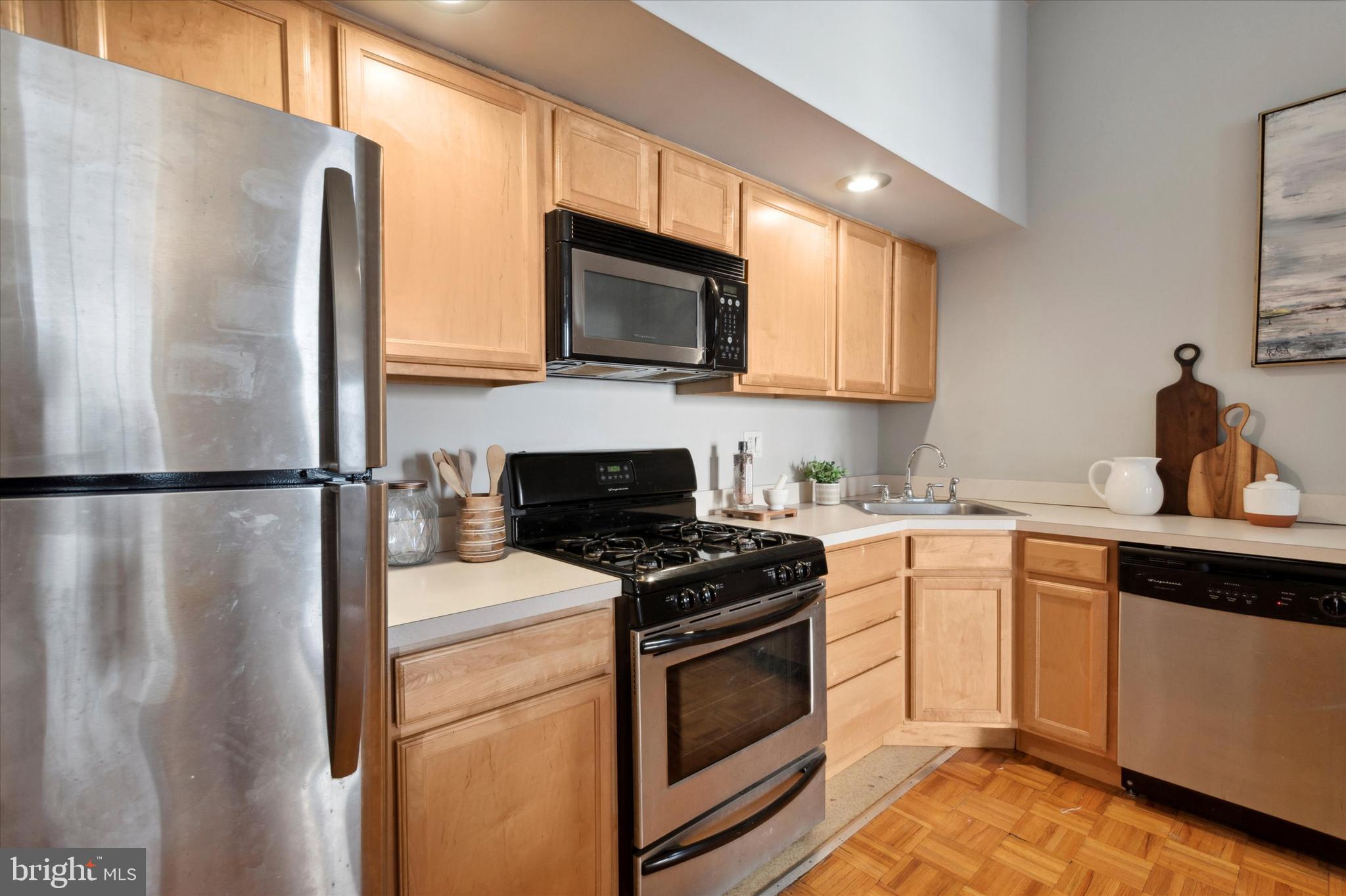 1029 Spruce STREET Unit: 204