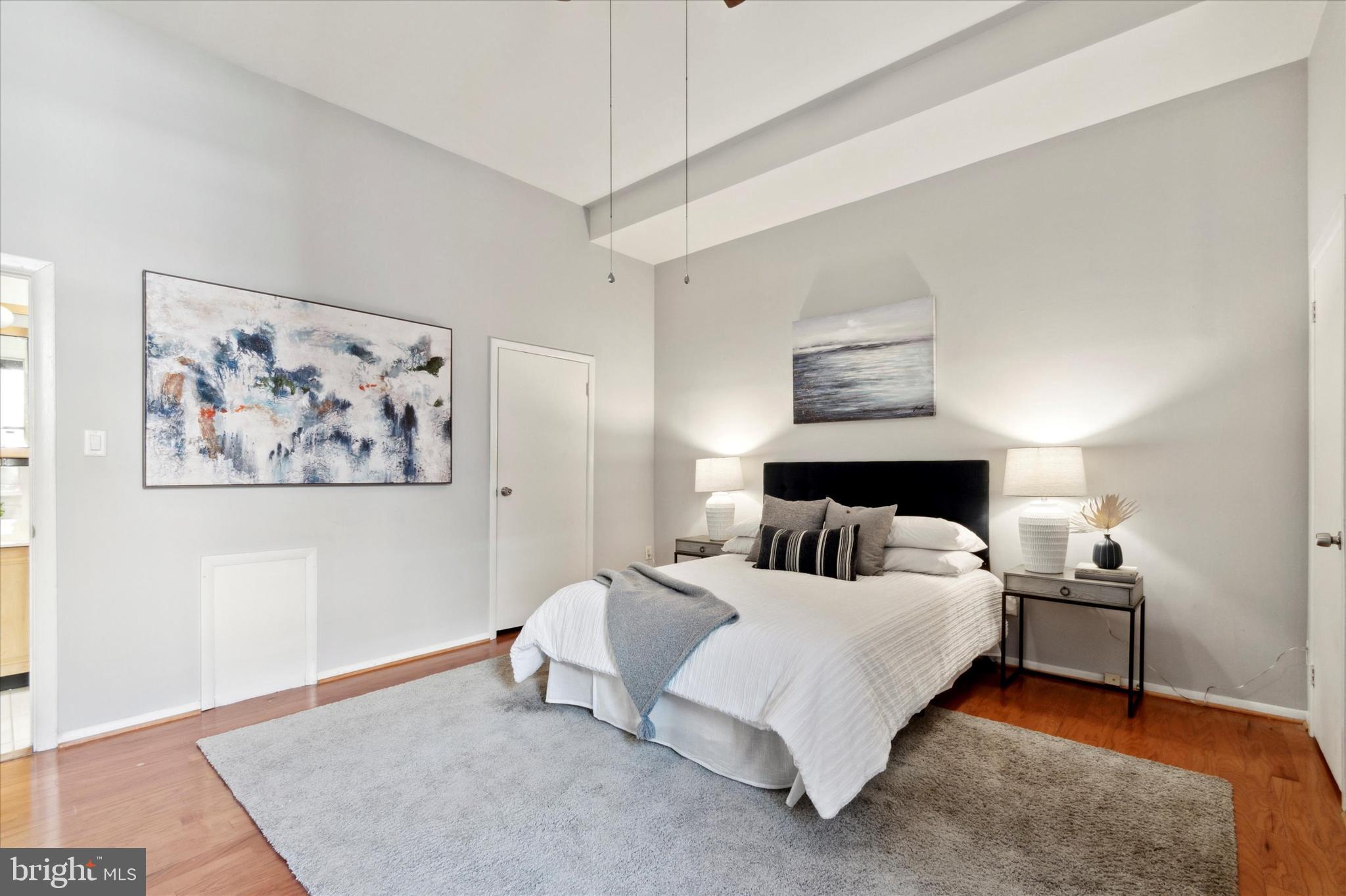 1029 Spruce STREET Unit: 204