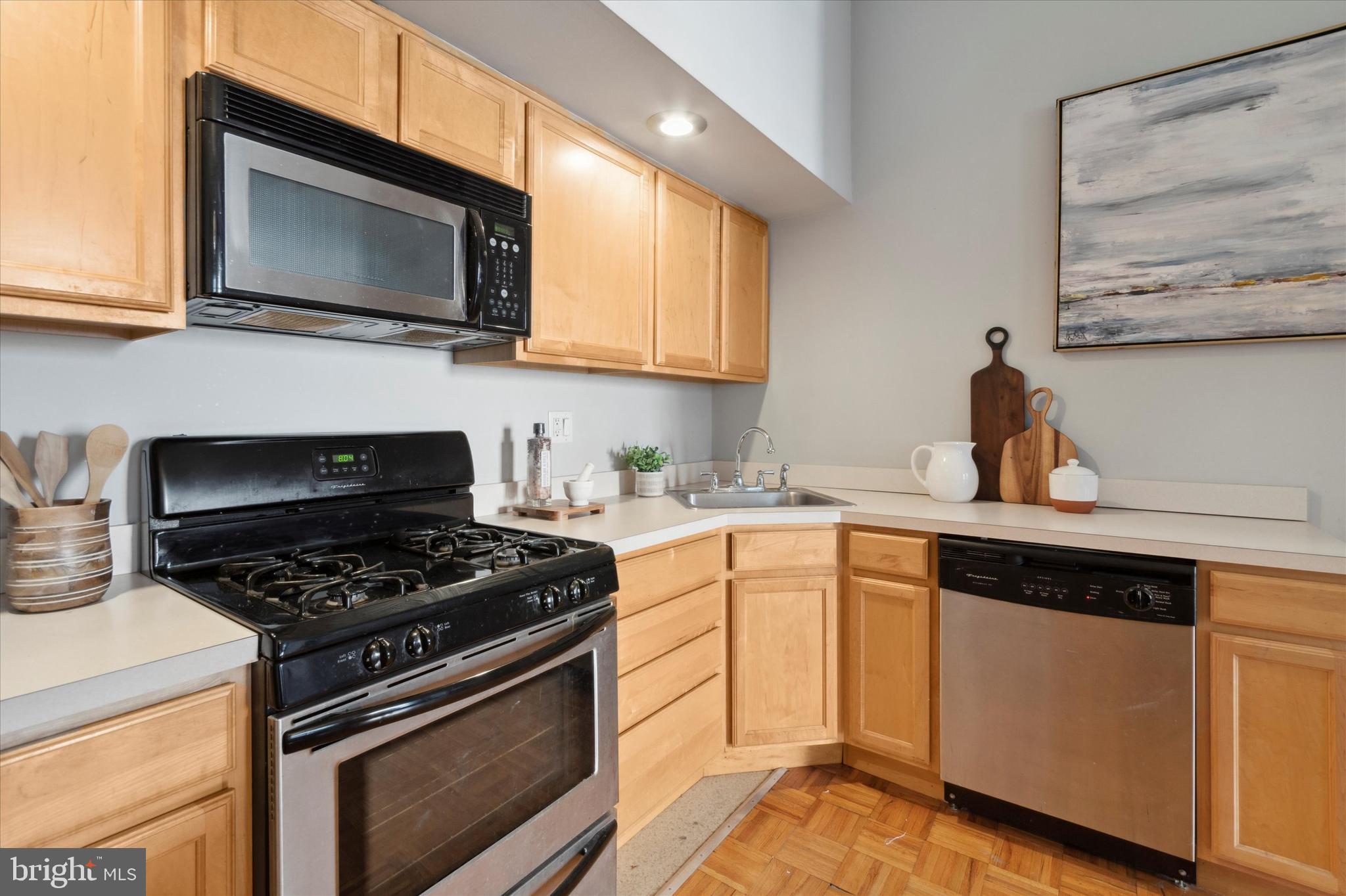 1029 Spruce STREET Unit: 204