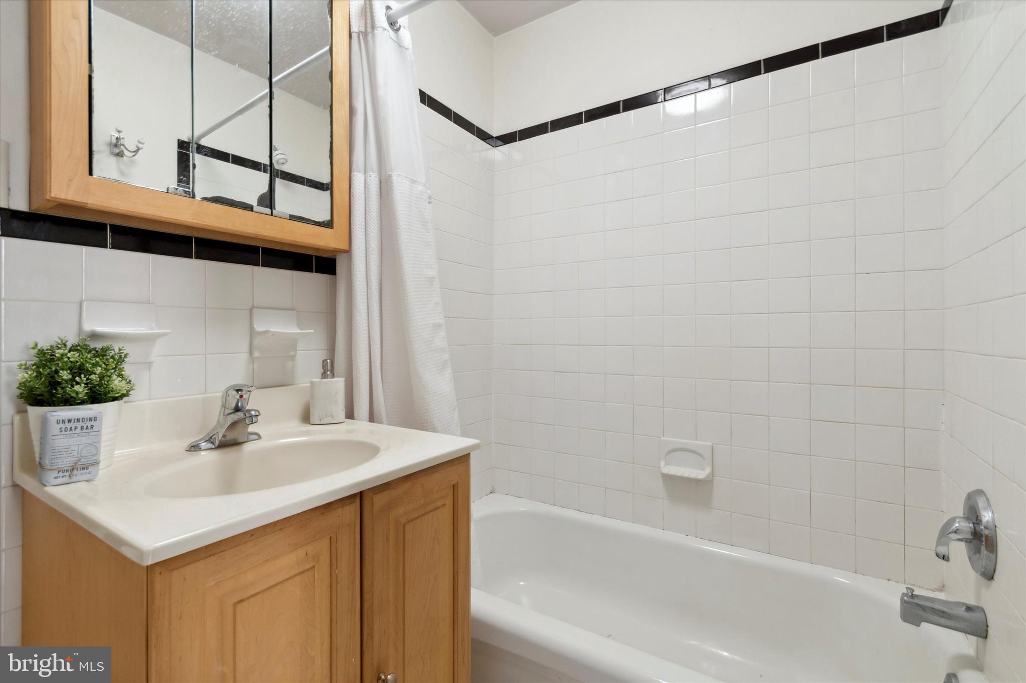 1029 Spruce STREET Unit: 204