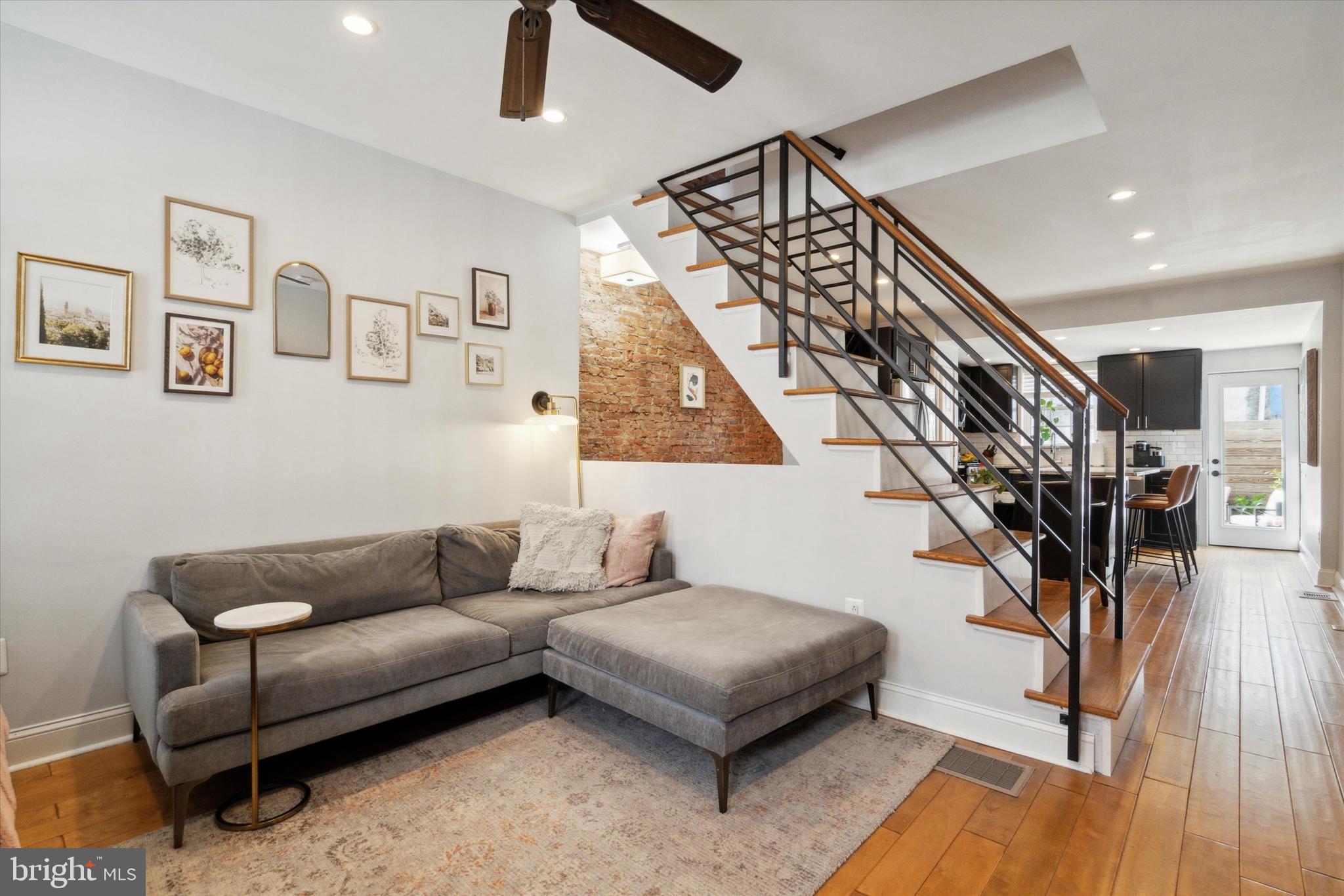 833 Livingston St