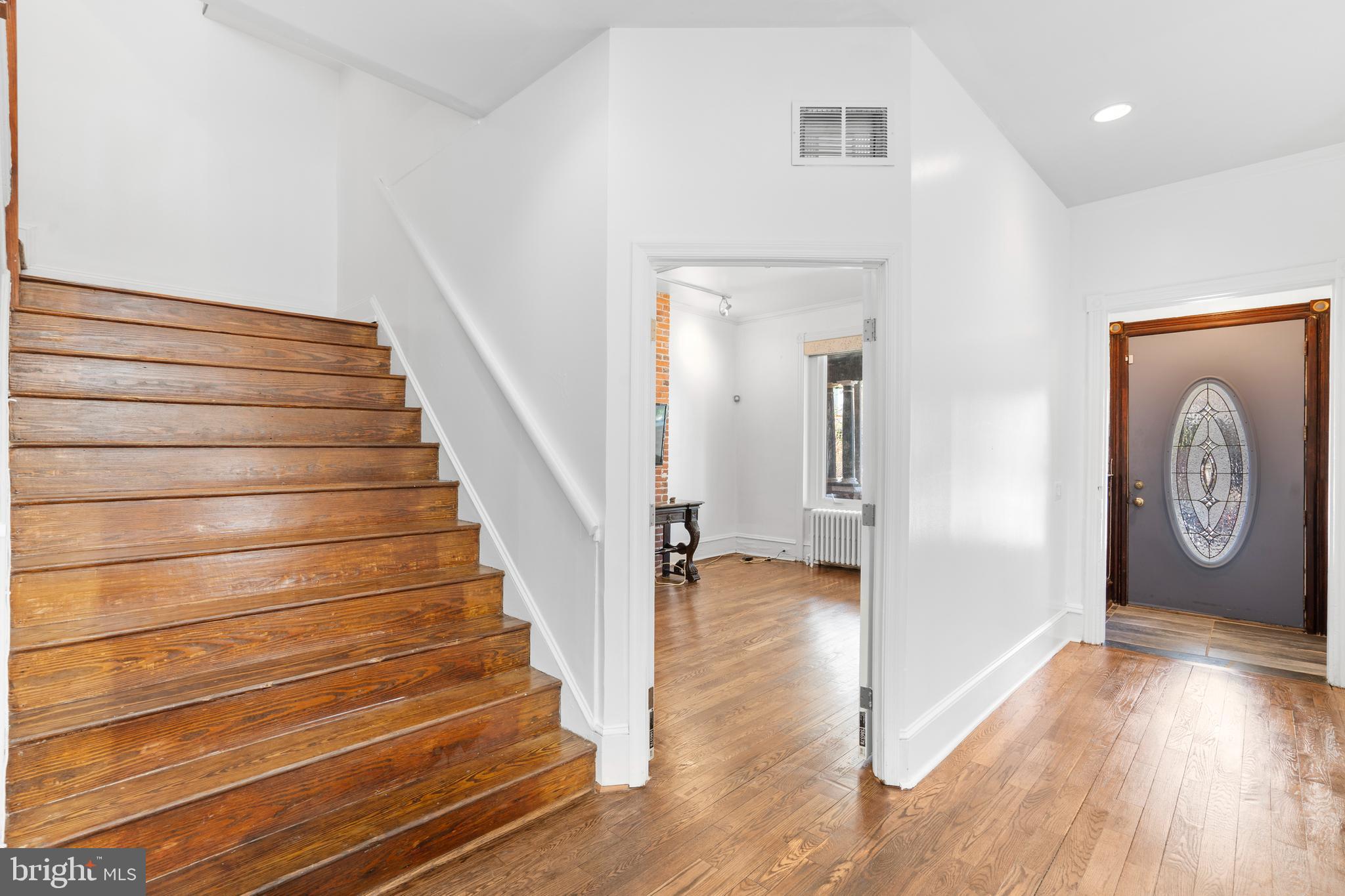 4830 Cedar Ave