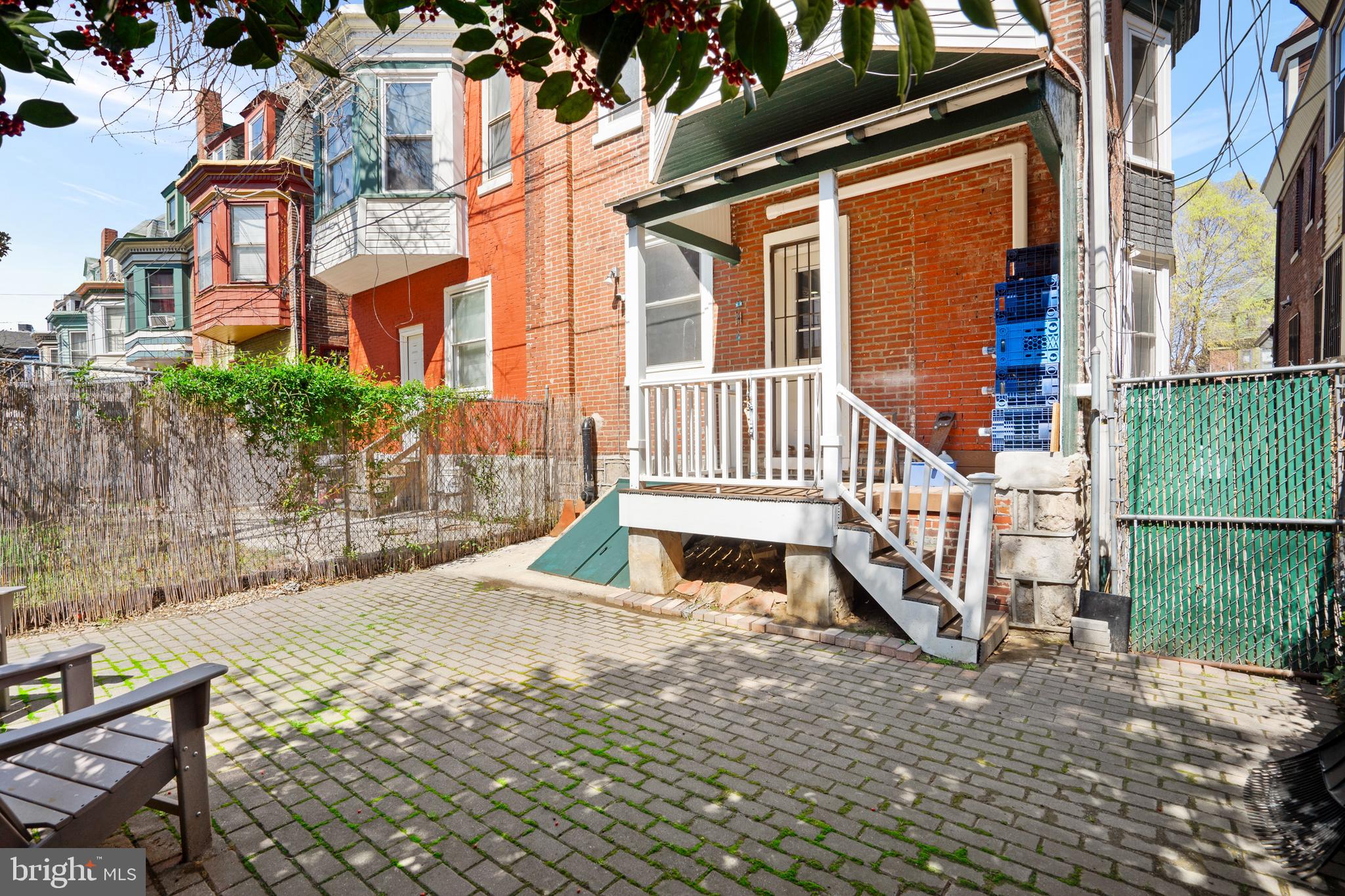 4830 Cedar Ave