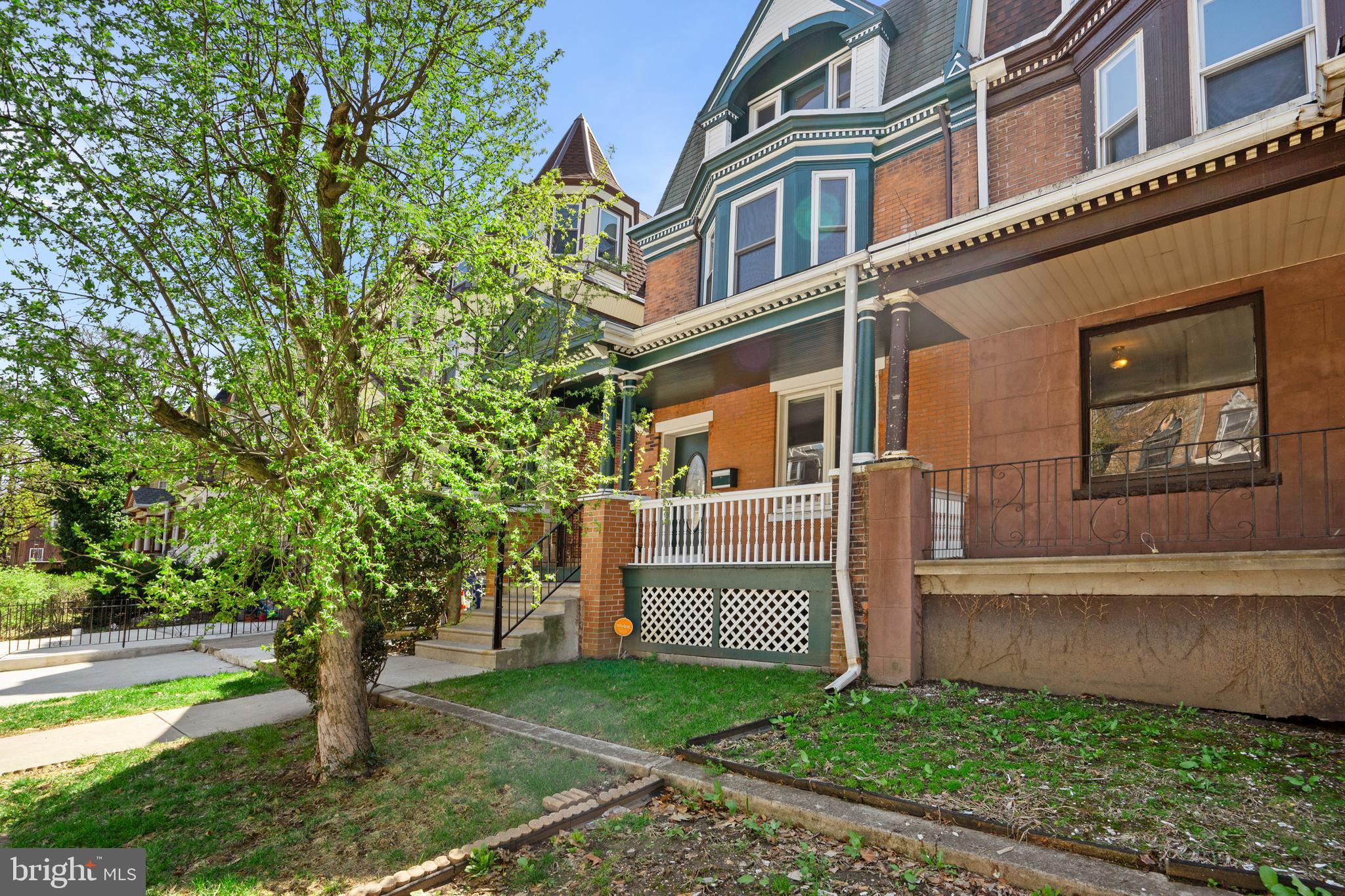 4830 Cedar Ave