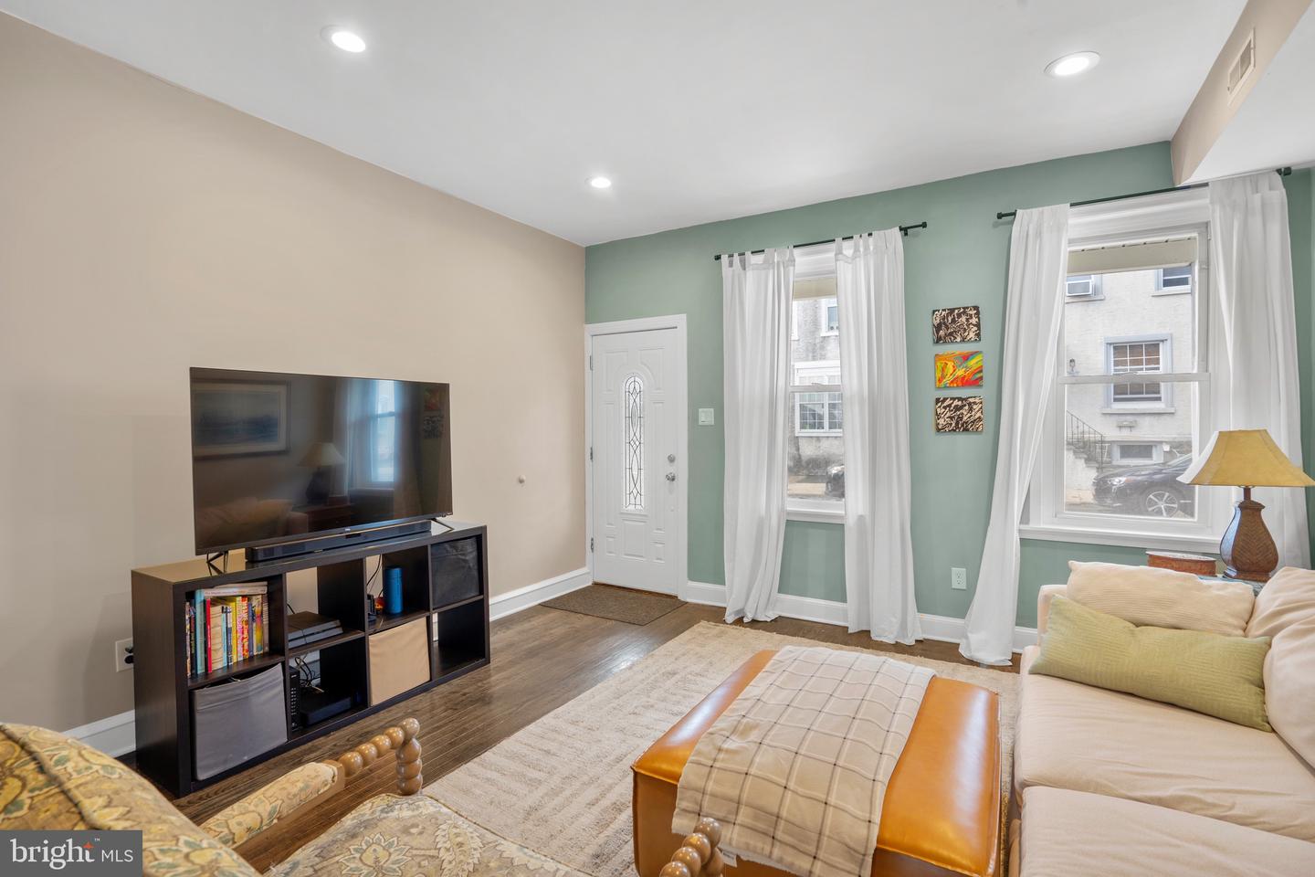 327 Delmar St