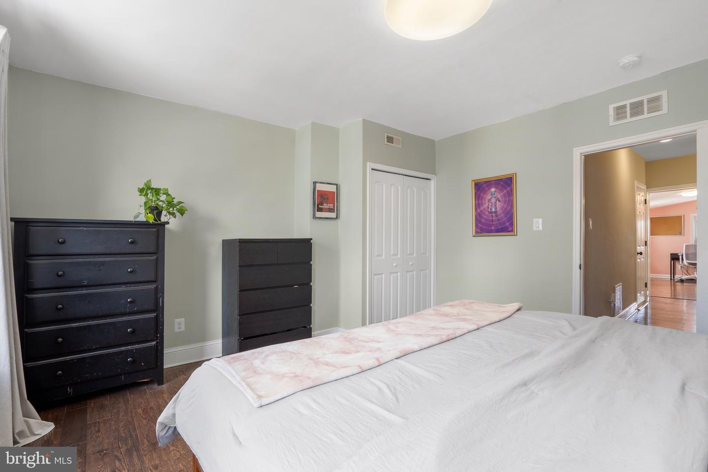 327 Delmar St