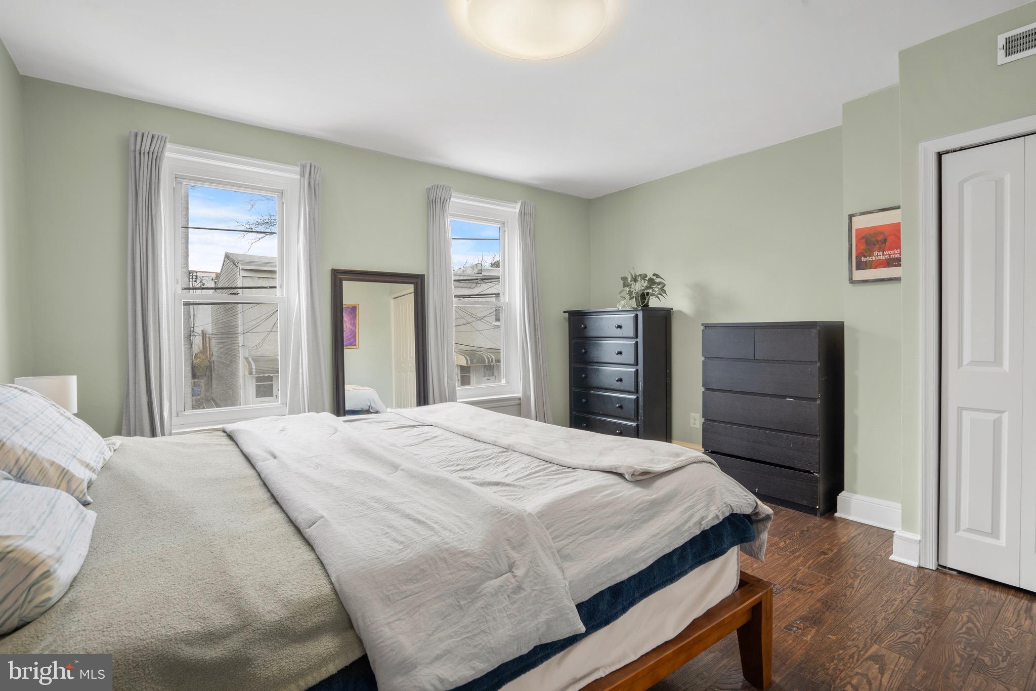 327 Delmar St