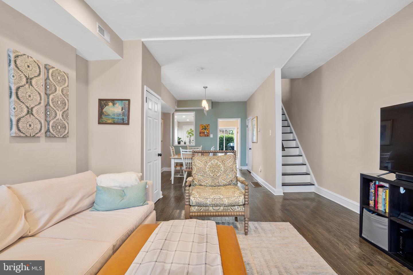 327 Delmar St