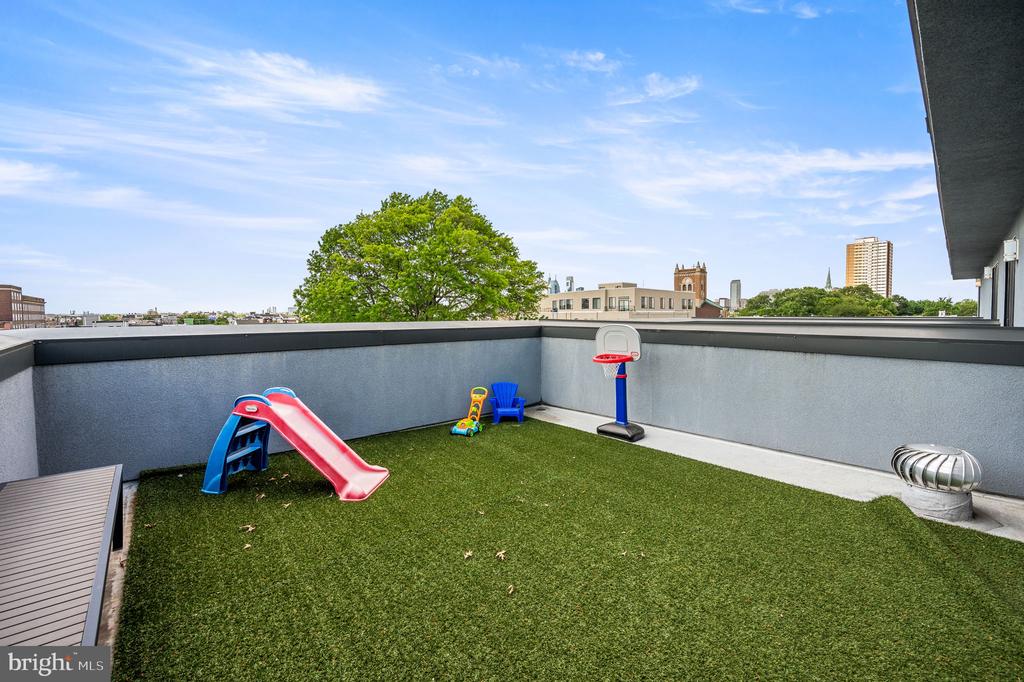 307 REED STREET 9 C