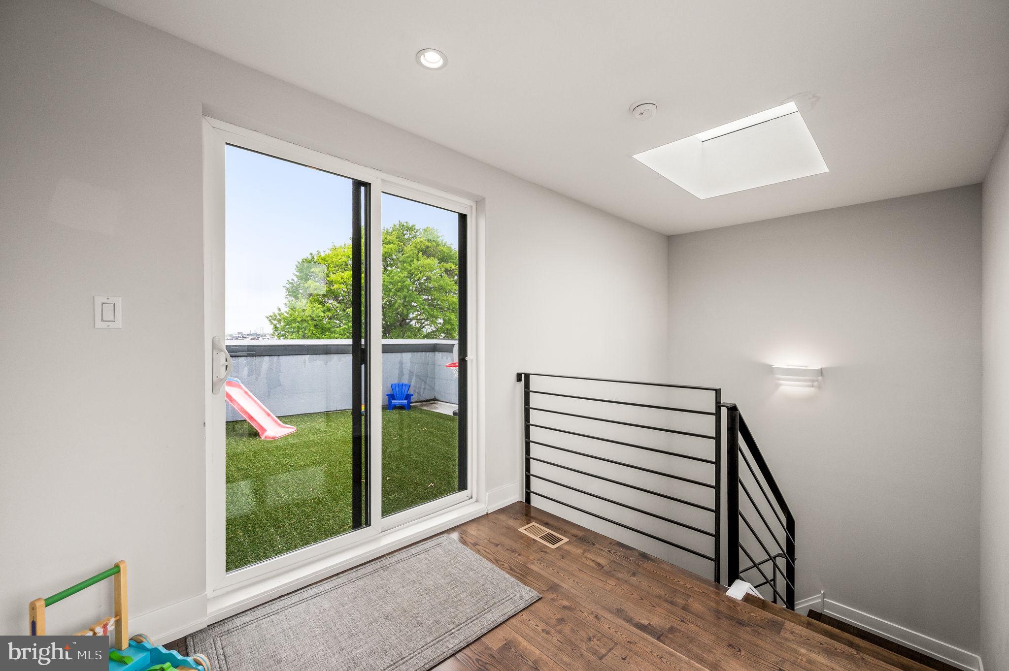 307 REED STREET 9 C