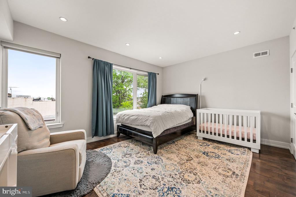 307 REED STREET 9 C