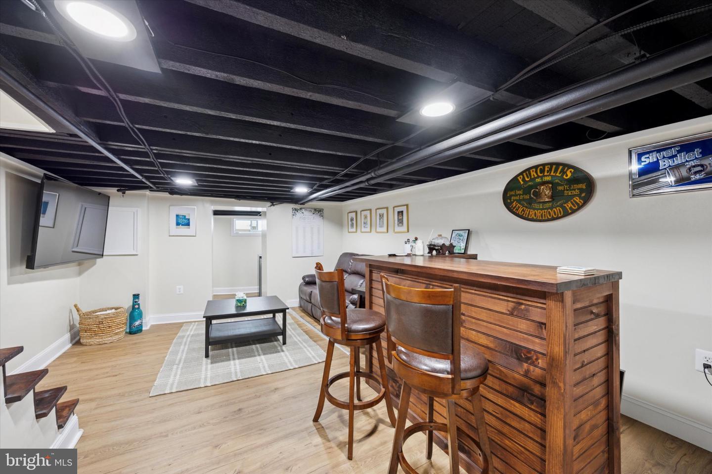 1941 E Moyamensing Ave