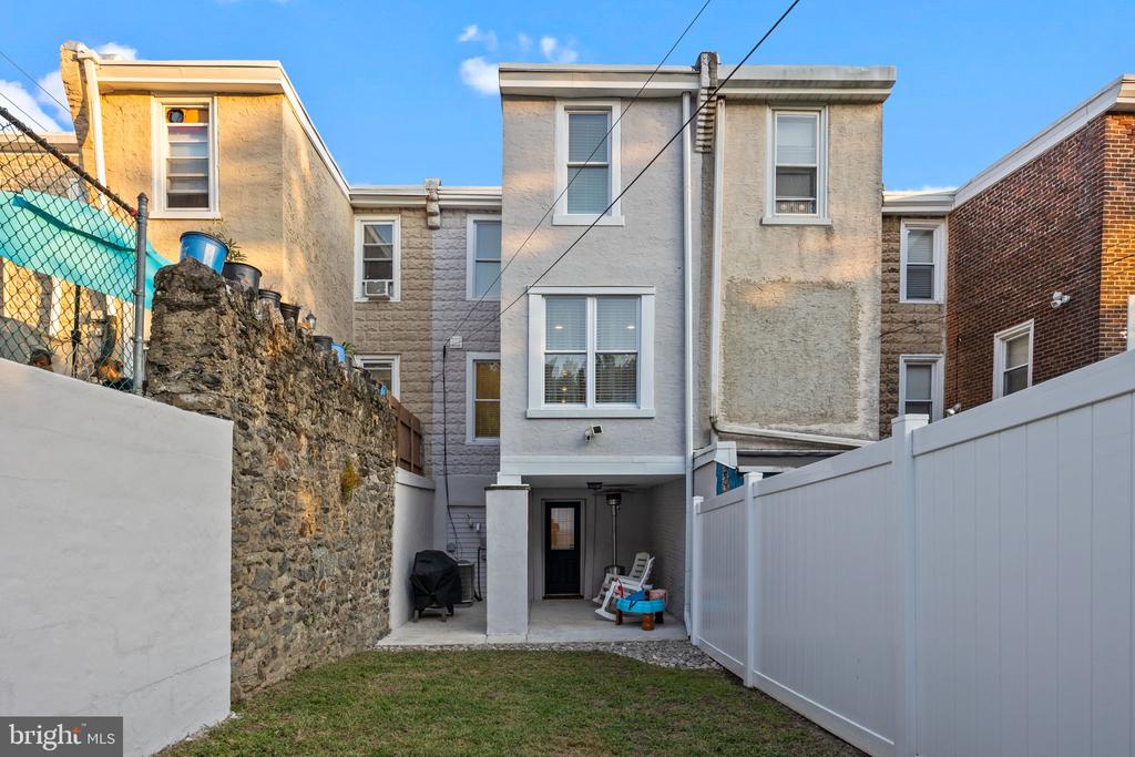 450 RIPKA STREET