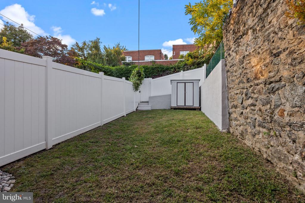 450 RIPKA STREET