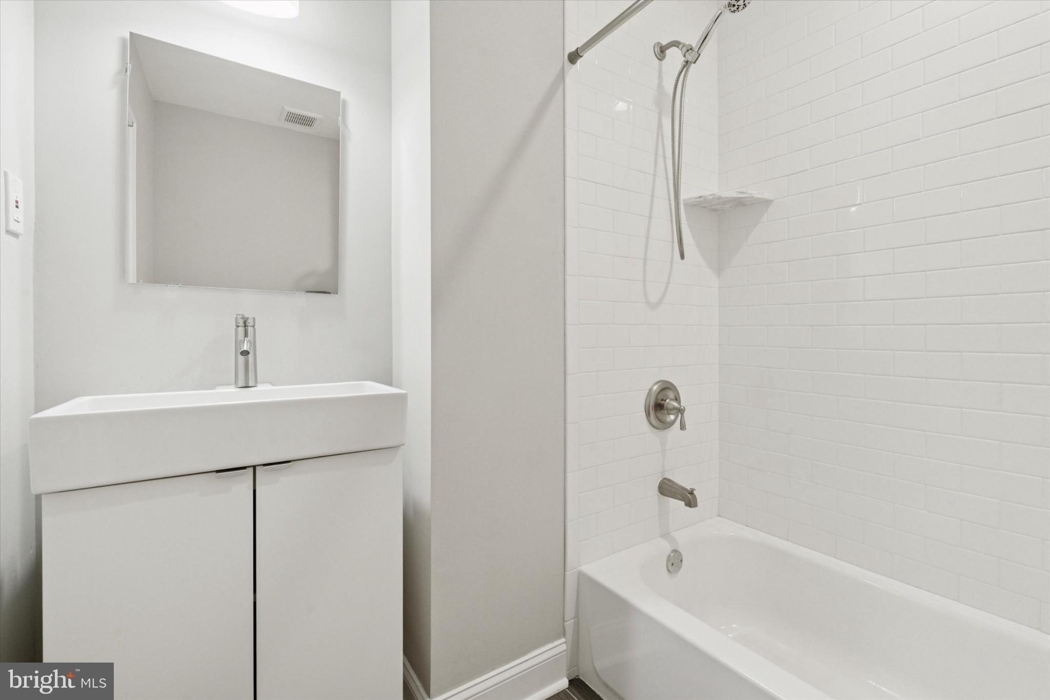 1526 S 24TH STREET