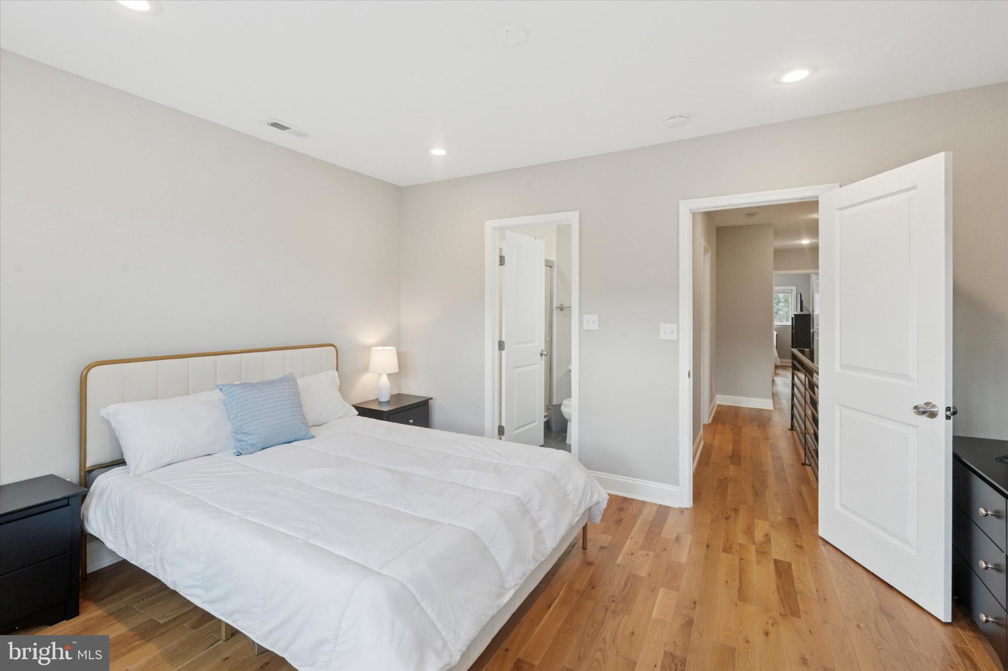 1526 S 24TH STREET