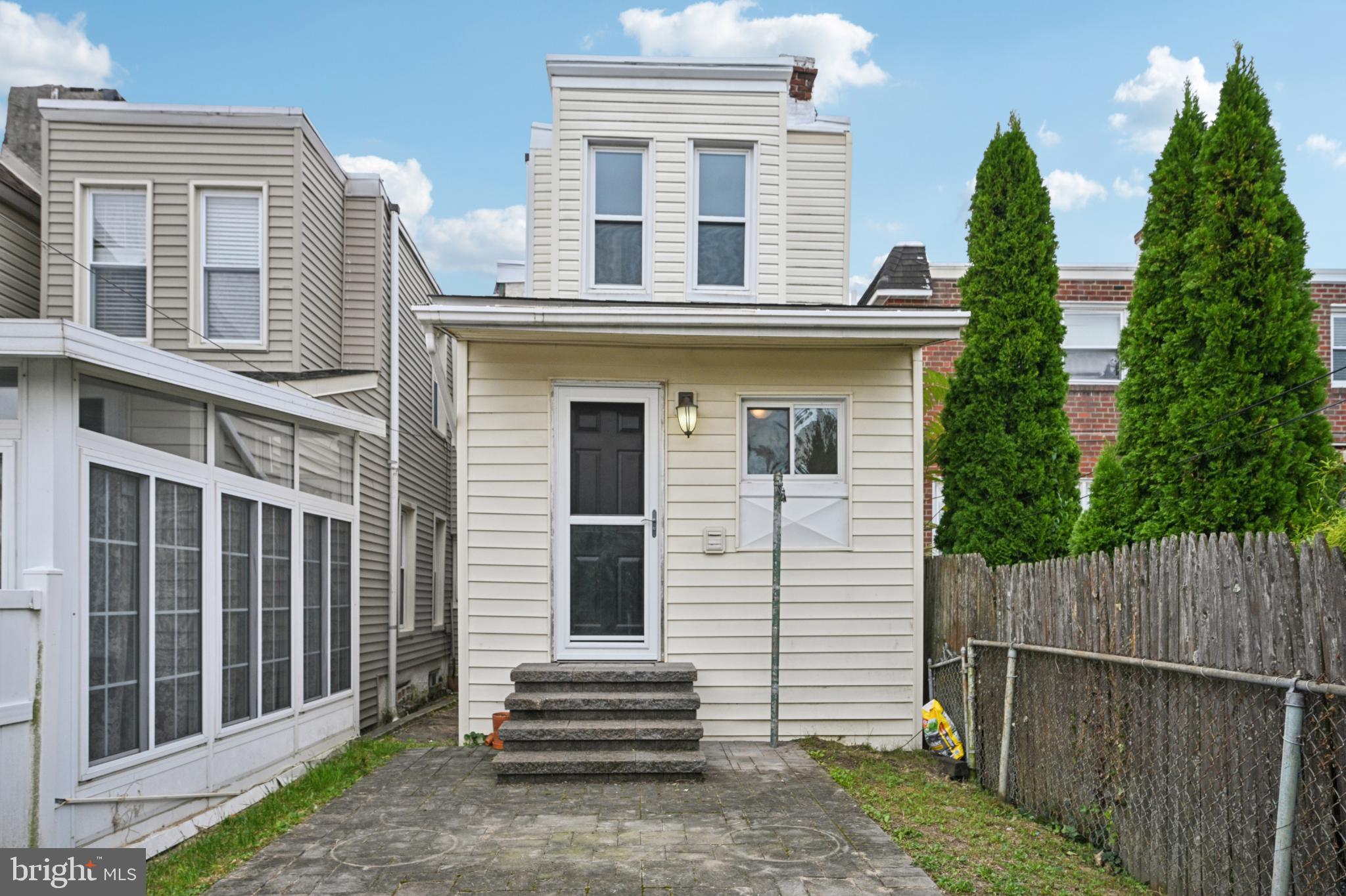 243 LAURISTON STREET