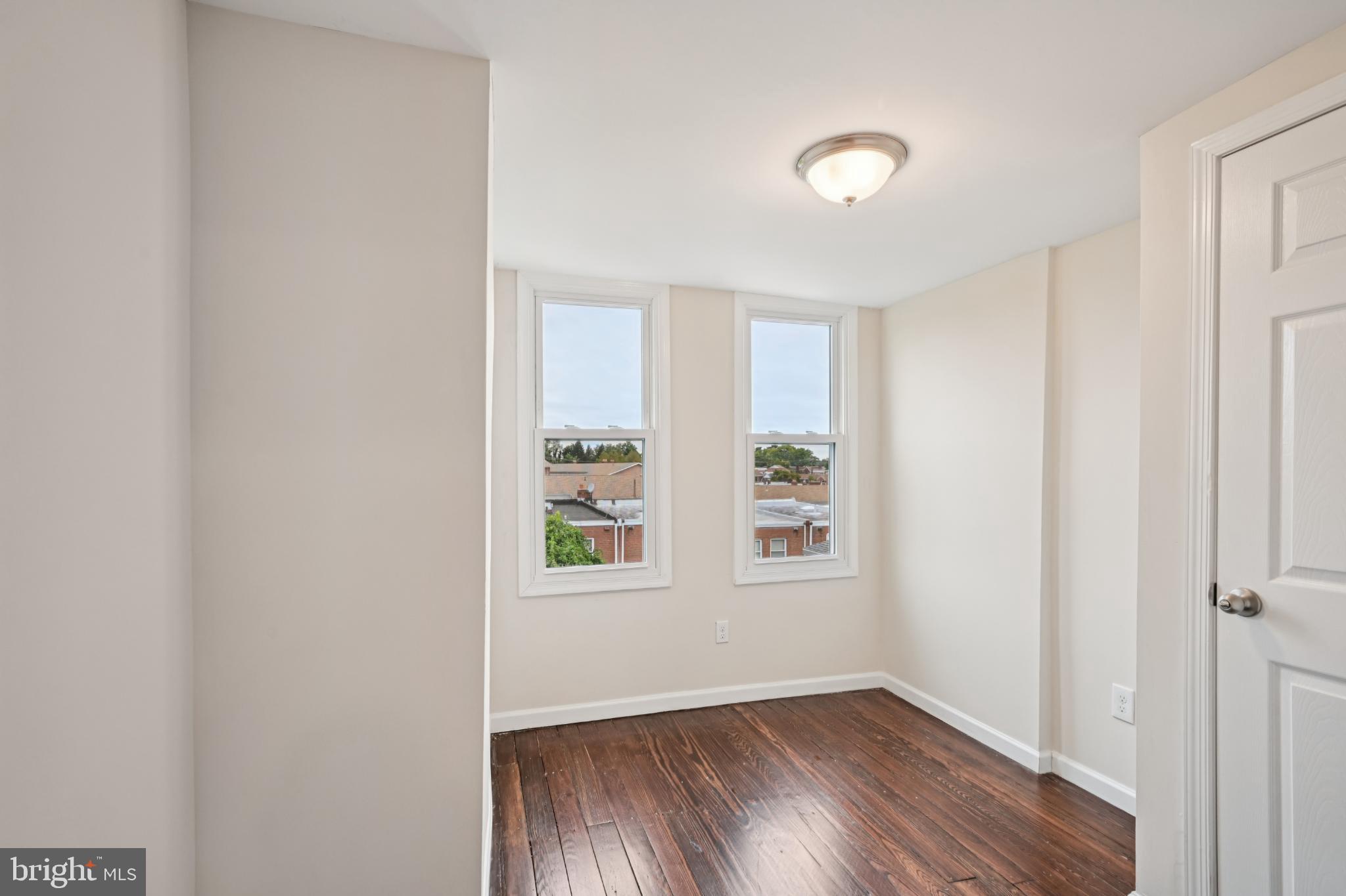 243 LAURISTON STREET