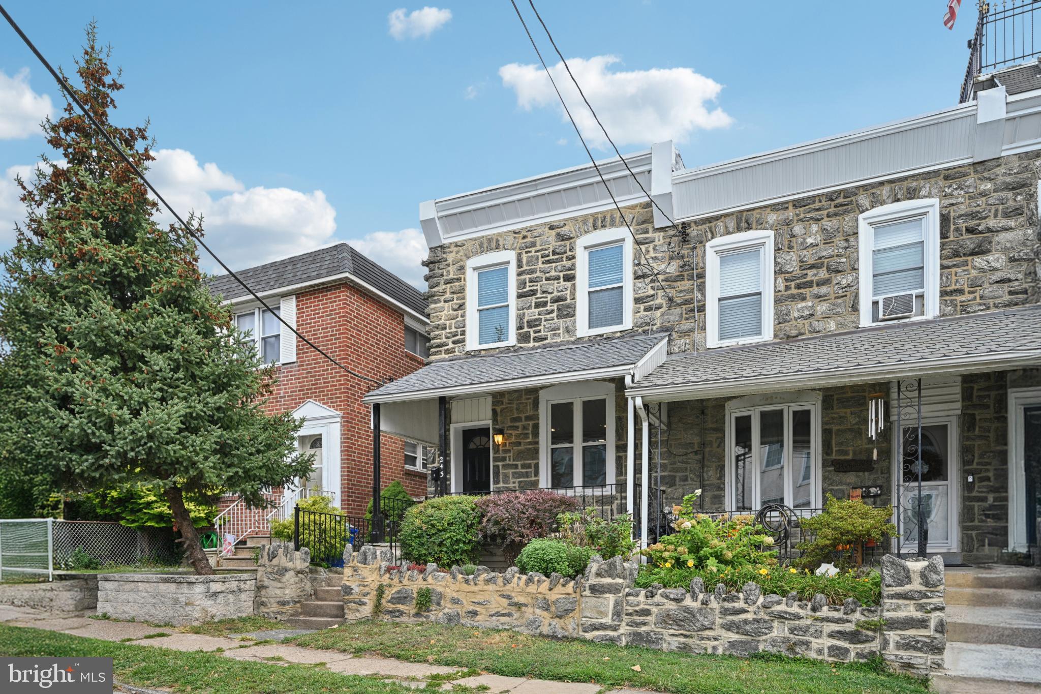 243 LAURISTON STREET