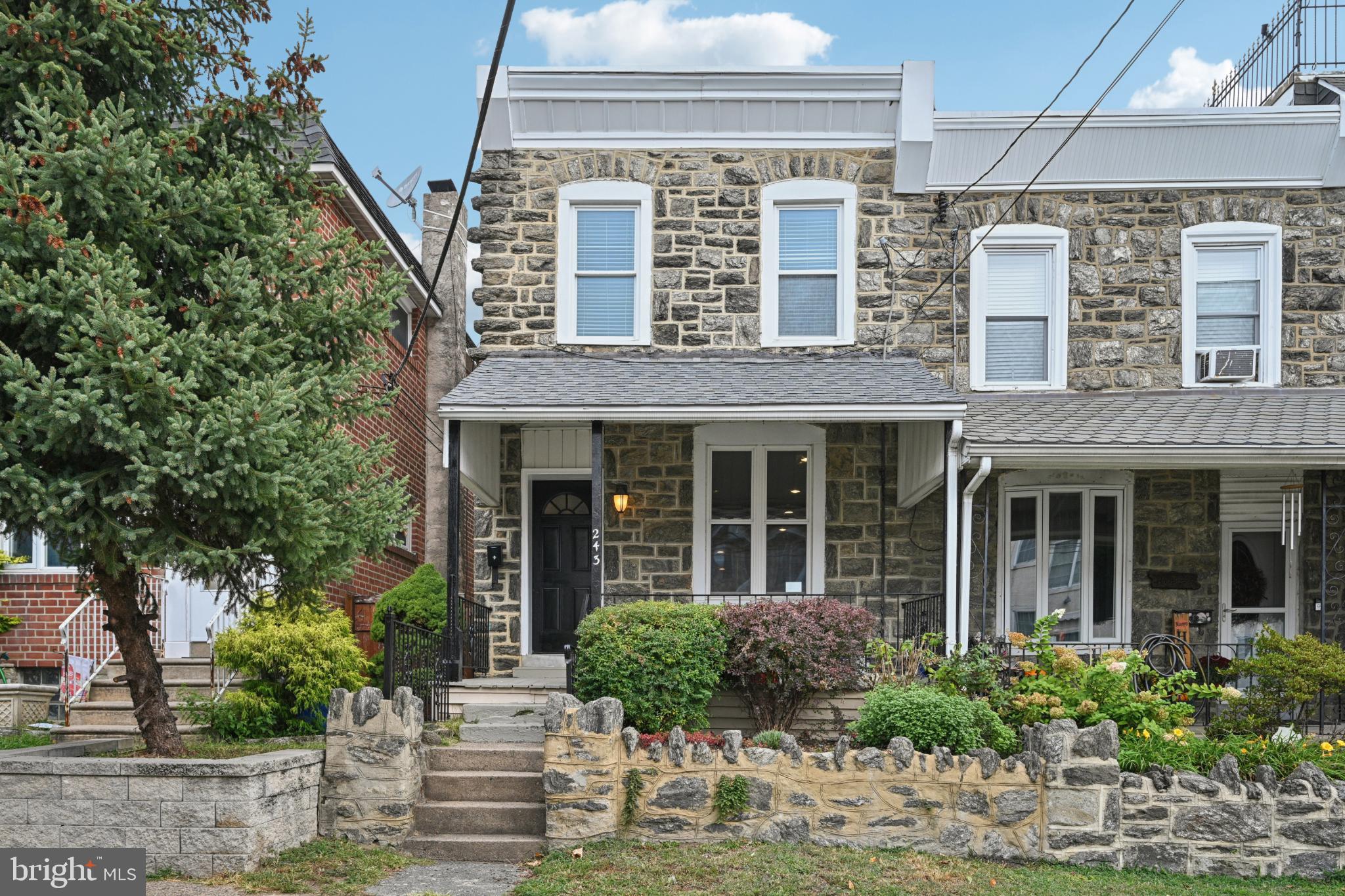 243 LAURISTON STREET