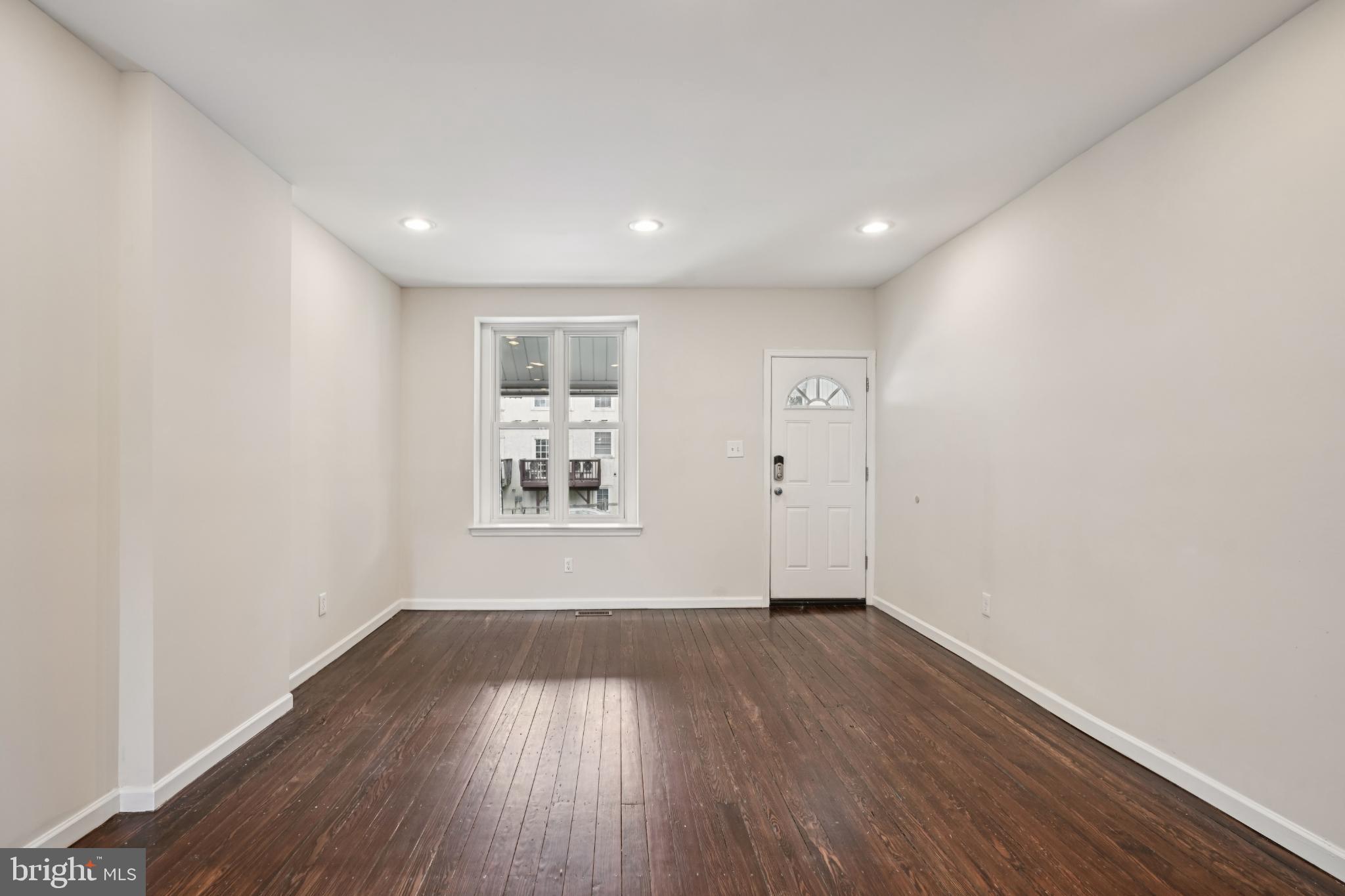 243 LAURISTON STREET