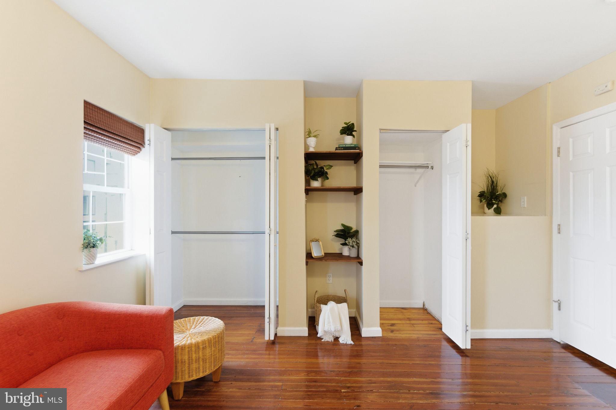 2623 E HAGERT STREET