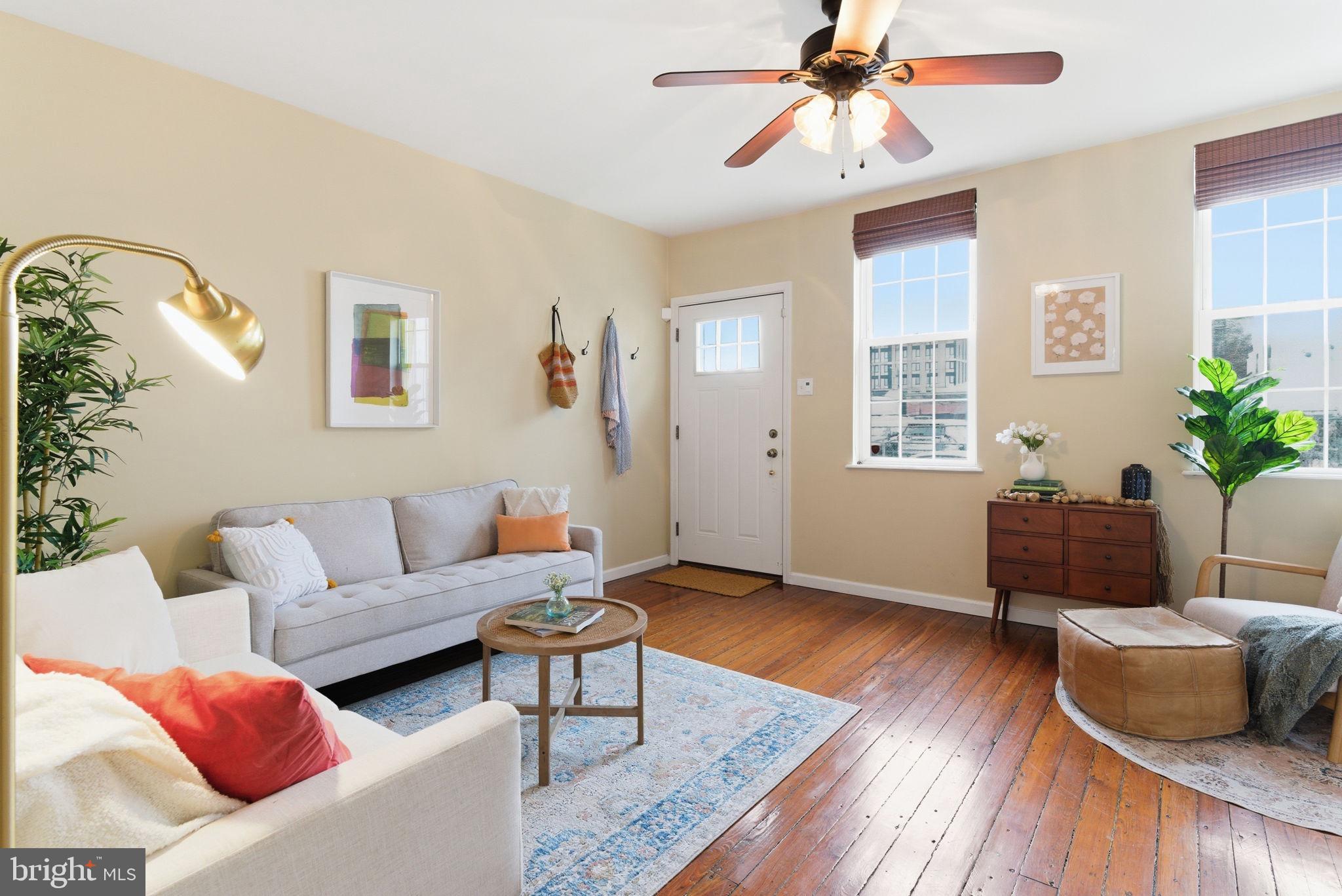 2623 E HAGERT STREET