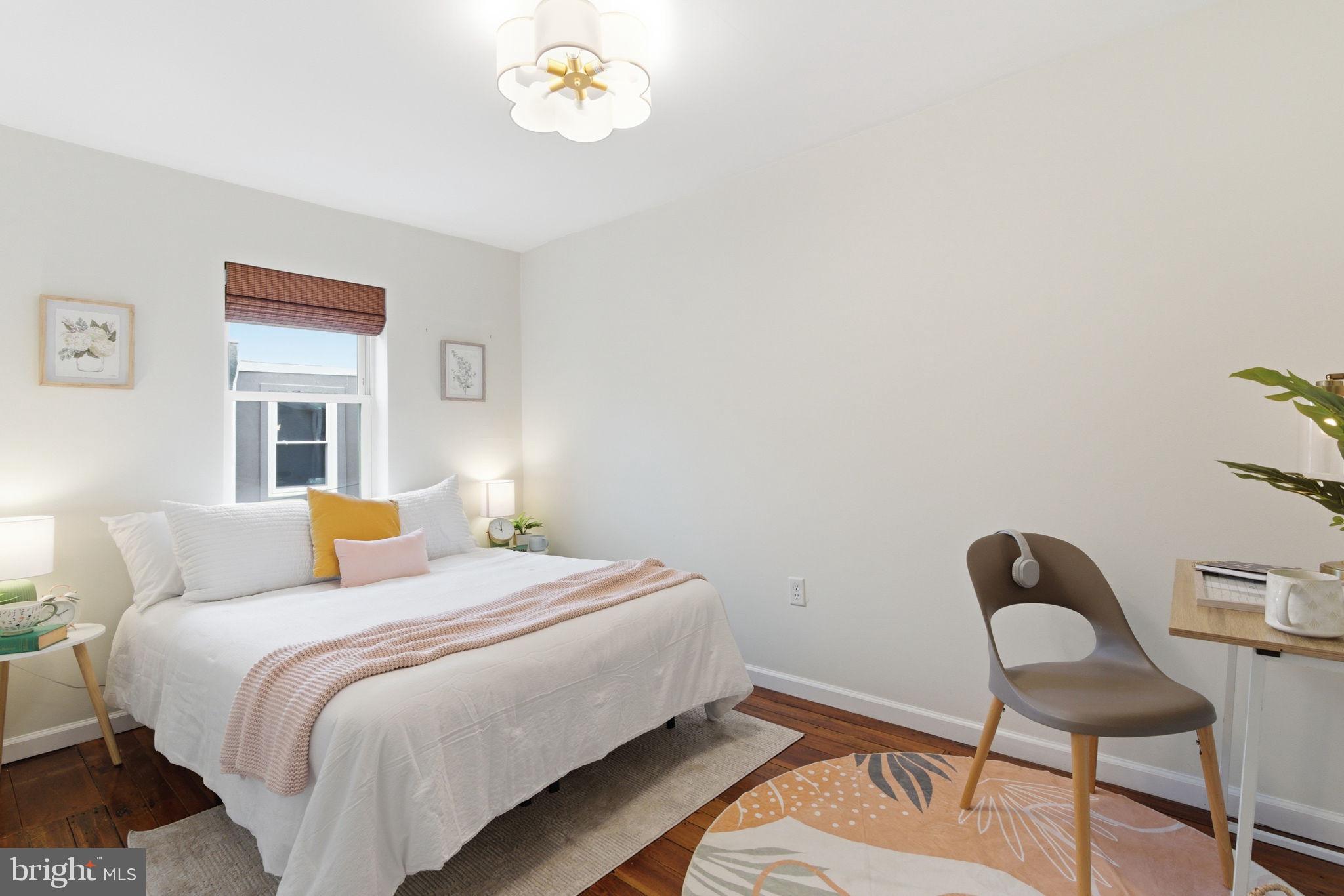 2623 E HAGERT STREET