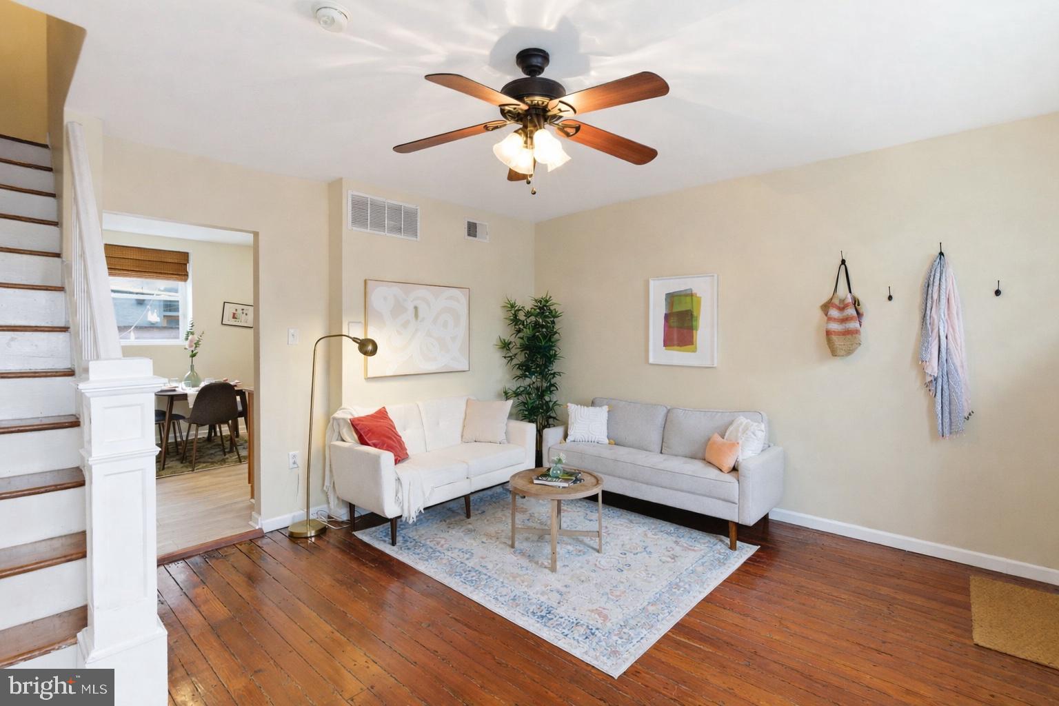 2623 E HAGERT STREET