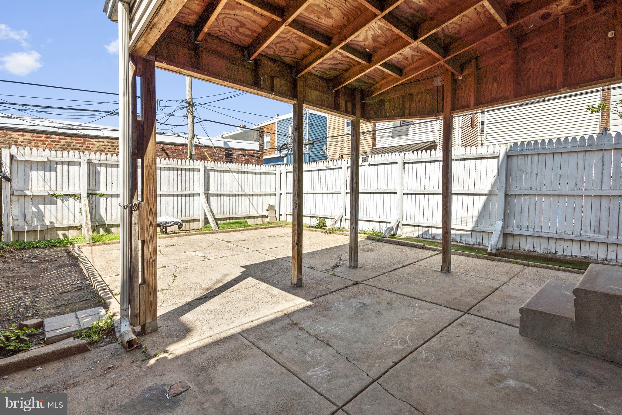 2810 LEFEVRE STREET