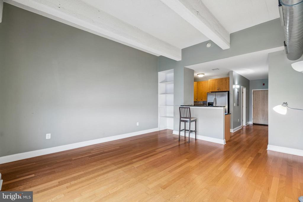 1100 S BROAD STREET Unit: 404C