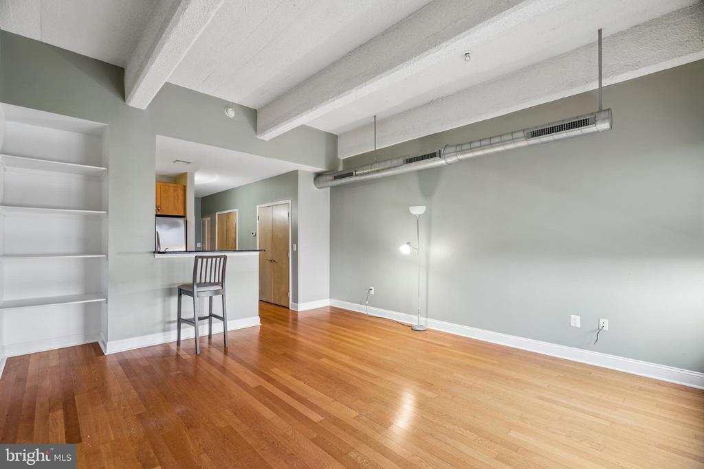1100 S BROAD STREET Unit: 404C