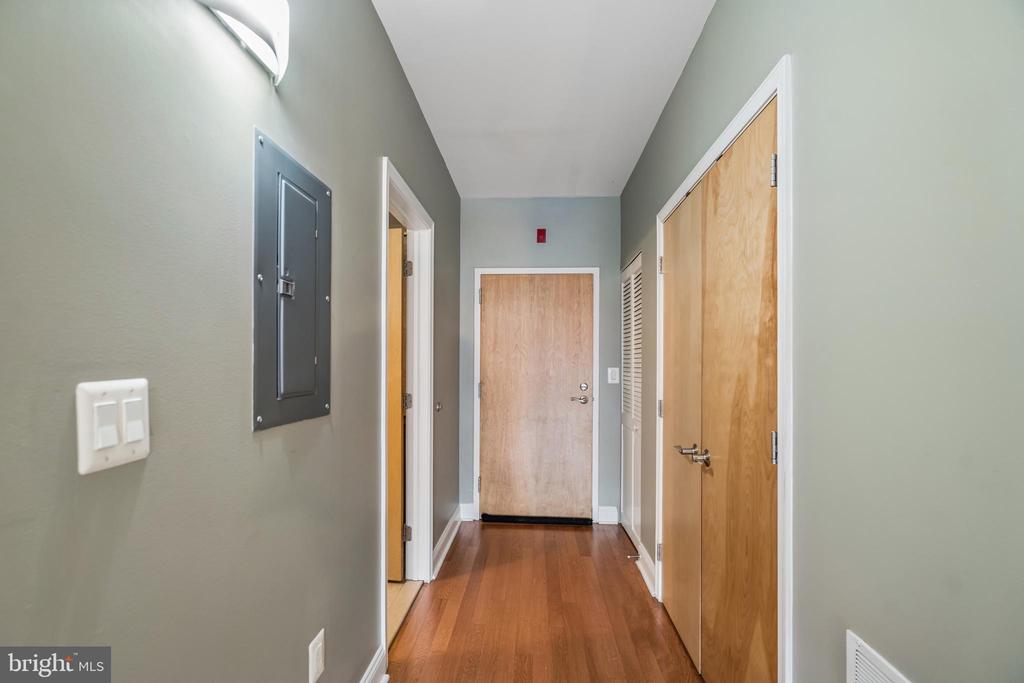 1100 S BROAD STREET Unit: 404C
