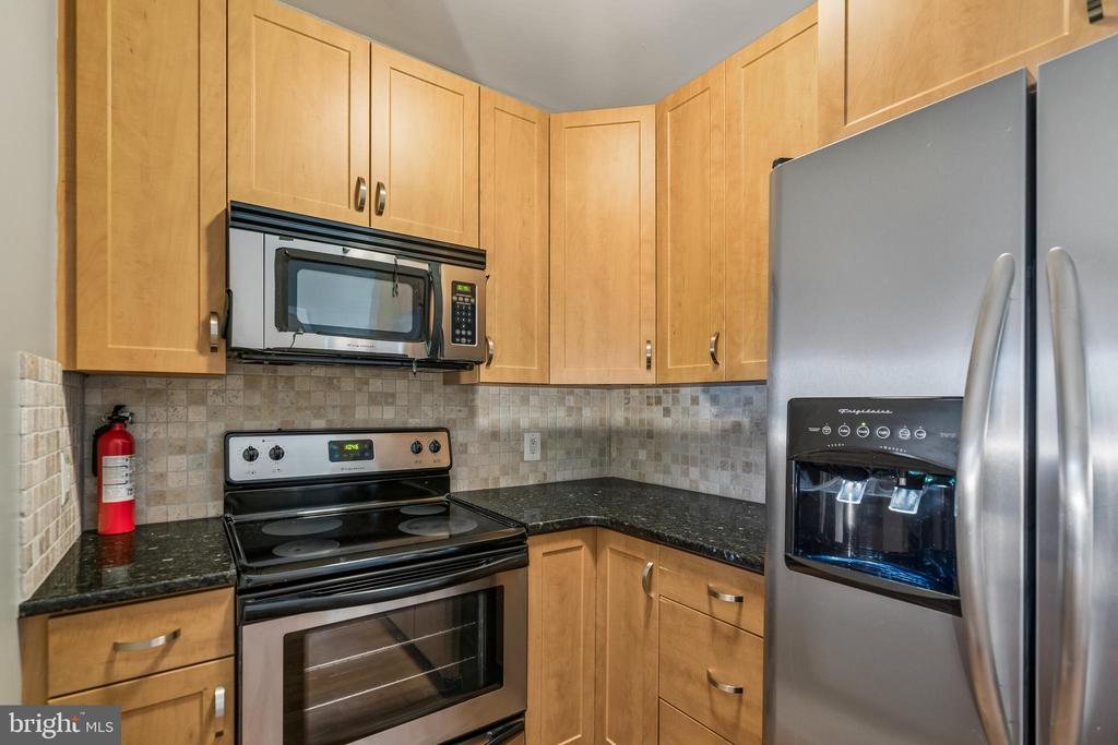 1100 S BROAD STREET Unit: 404C