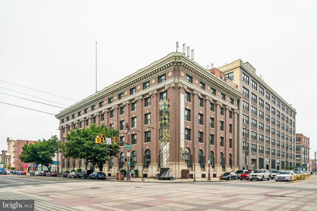 1100 S BROAD STREET Unit: 404C