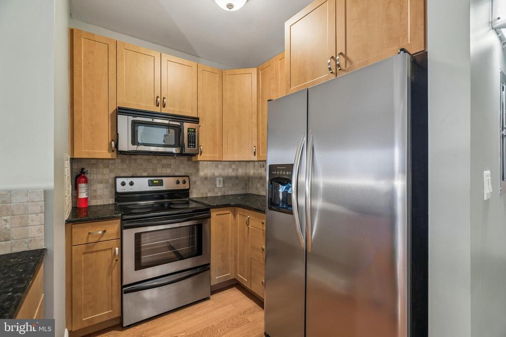1100 S BROAD STREET Unit: 404C