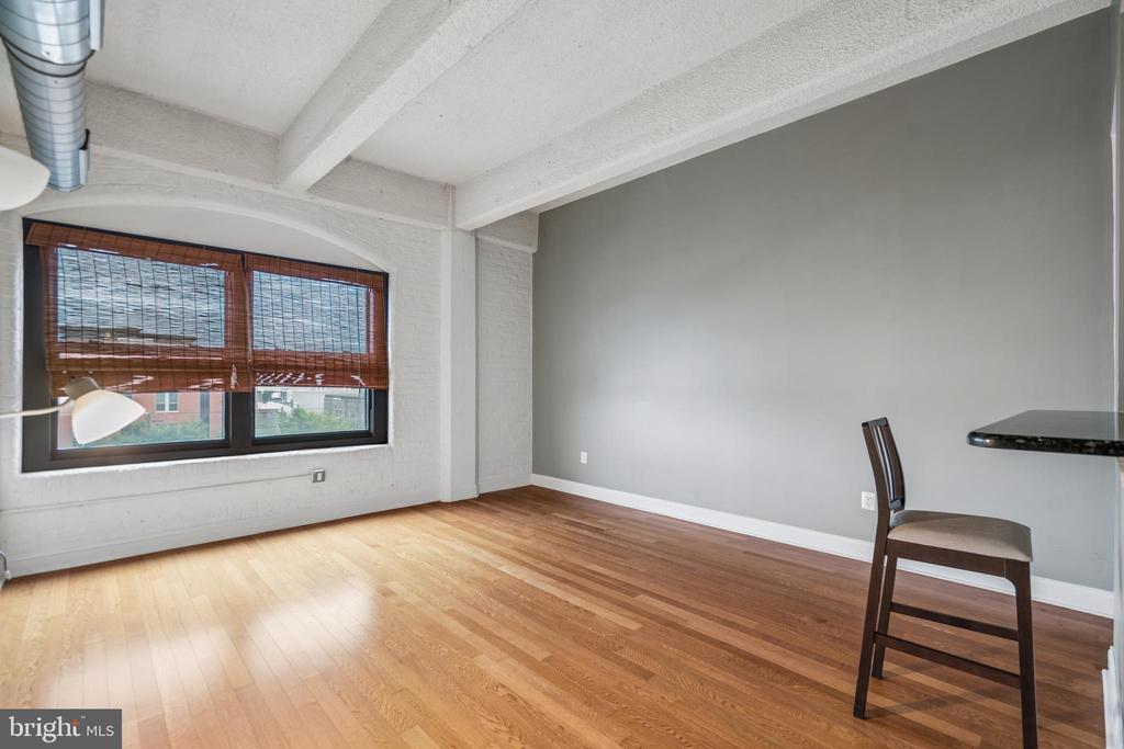 1100 S BROAD STREET Unit: 404C