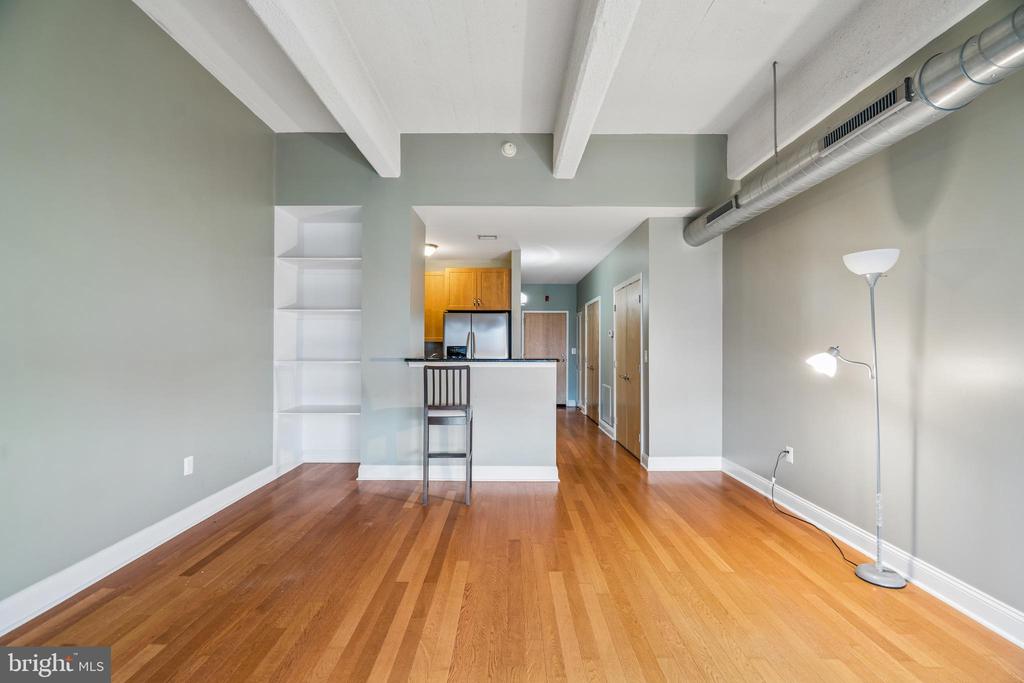 1100 S BROAD STREET Unit: 404C