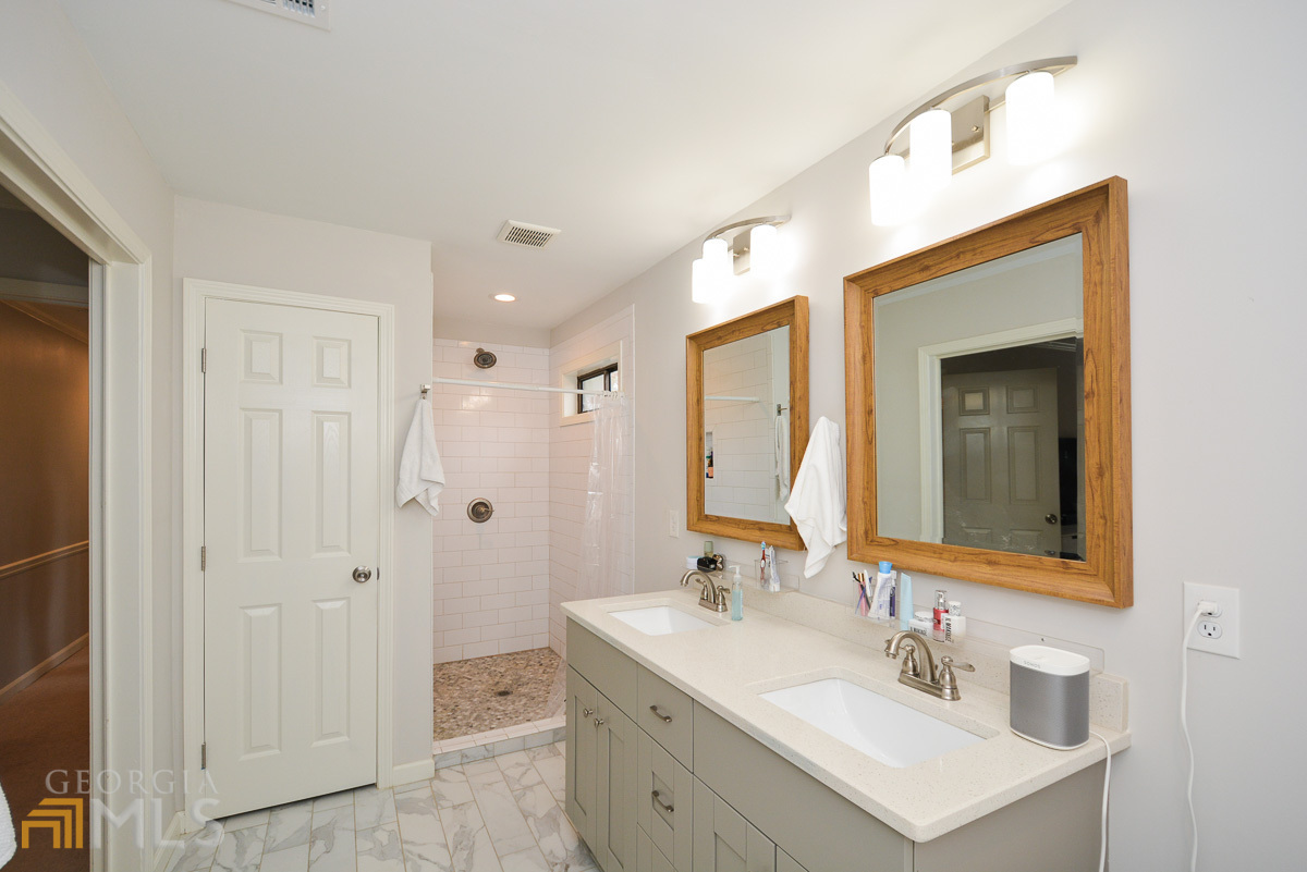 1491 Wood Thrush Way